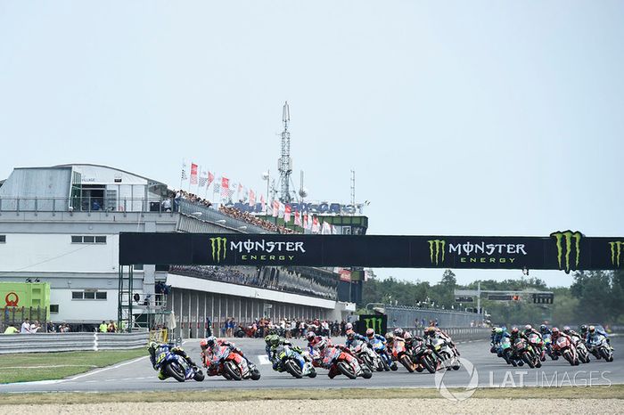 Valentino Rossi, Yamaha Factory Racing, Race start