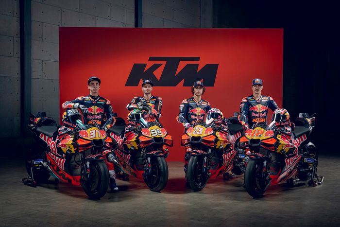Pedro Acosta, Red Bull KTM Factory Racing, Brad Binder, Red Bull KTM Factory Racing, Enea Bastianini, Red Bull KTM Tech 3, Maverick Viñales, Red Bull KTM Tech 3
