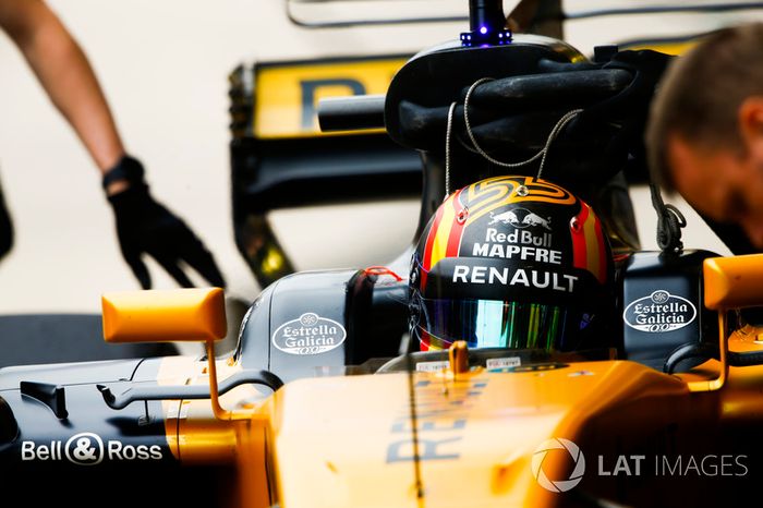 Carlos Sainz Jr., Renault Sport F1 Team RS17