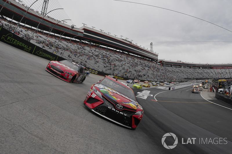 Kyle Busch, Joe Gibbs Racing, Toyota Camry Skittles