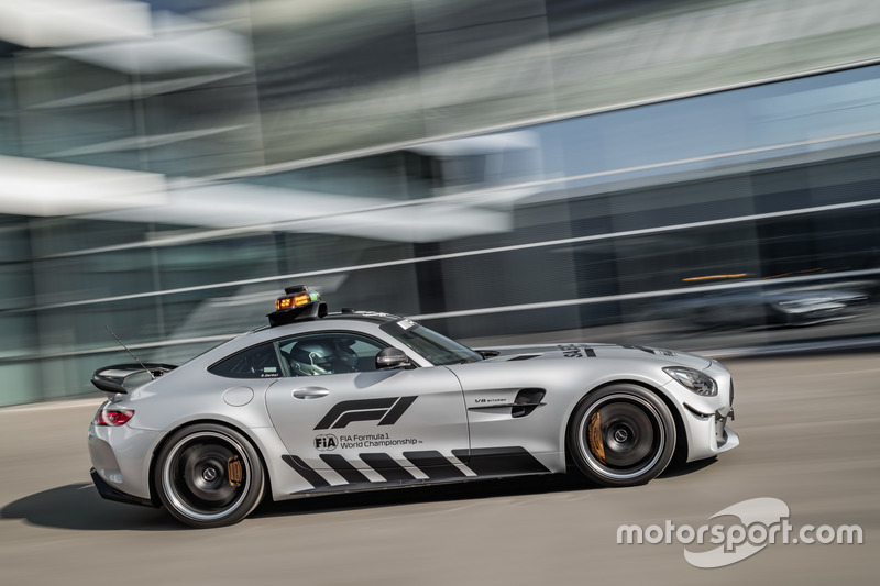 Машина безпеки Ф1 2018 року - Mercedes-AMG GT R