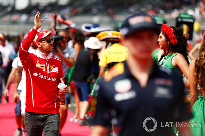 Sebastian Vettel, Ferrari y Max Verstappen, Red Bull Racing