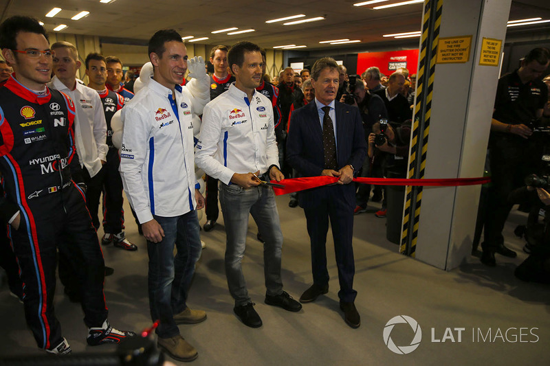 Ouverture du salon avec Thierry Neuville, Julien Ingrassia, Sébastien Ogier et Malcolm Wilson