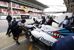 Lance Stroll, Williams Racing, in the pit lane
