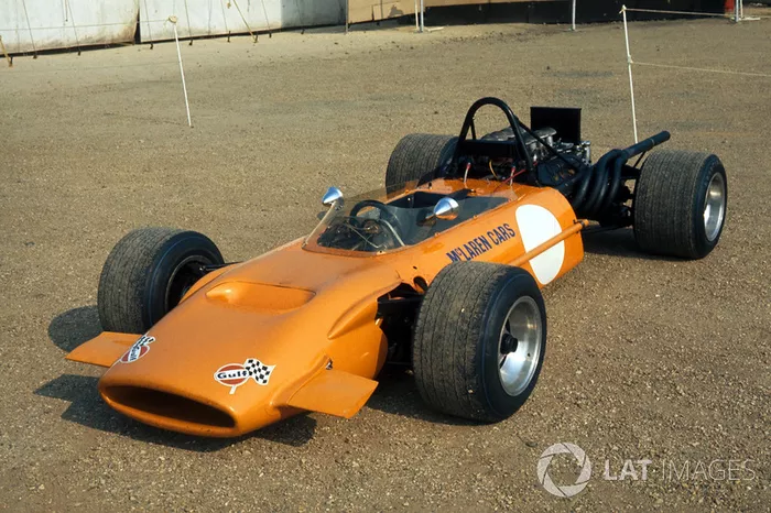 El McLaren M9A