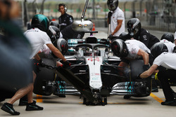 Lewis Hamilton, Mercedes AMG F1 W09, maakt een stop
