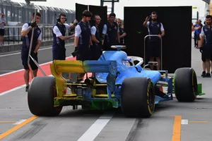 Robert Kubica, Williams FW41, avec de la peinture aéro flow-viz sur la voiture