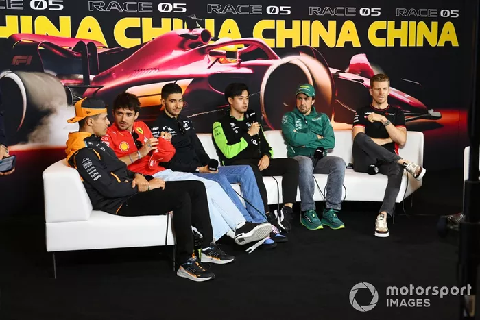 Lando Norris, McLaren F1 Team, Charles Leclerc, Scuderia Ferrari, Esteban Ocon, Alpine F1 Team, Zhou Guanyu, Stake F1 Team Kick Sauber, Fernando Alonso, Aston Martin F1 Team, Nico Hulkenberg, Haas F1 Team 