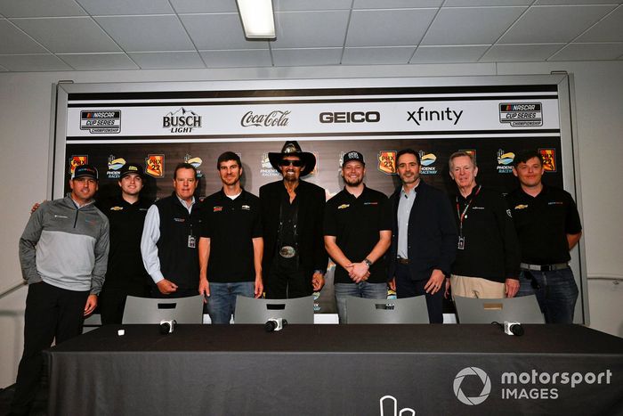 Conferencia de prensa de Petty GMS Motorsports con Jimmie Johnson, Richard Petty