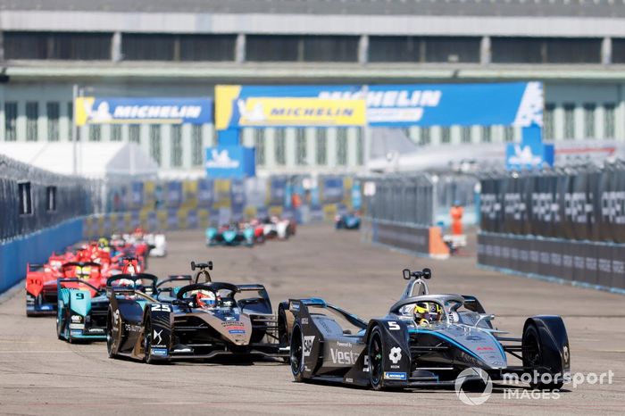 Stoffel Vandoorne, Mercedes-Benz EQ, EQ Silver Arrow 02, Jean-Eric Vergne, DS Techeetah, DS E-Tense FE21, Mitch Evans, Jaguar Racing, Jaguar I-TYPE 5