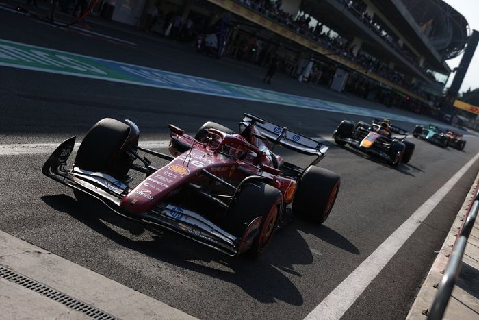 Charles Leclerc, Ferrari, Yuki Tsunoda, Red Bull Racing