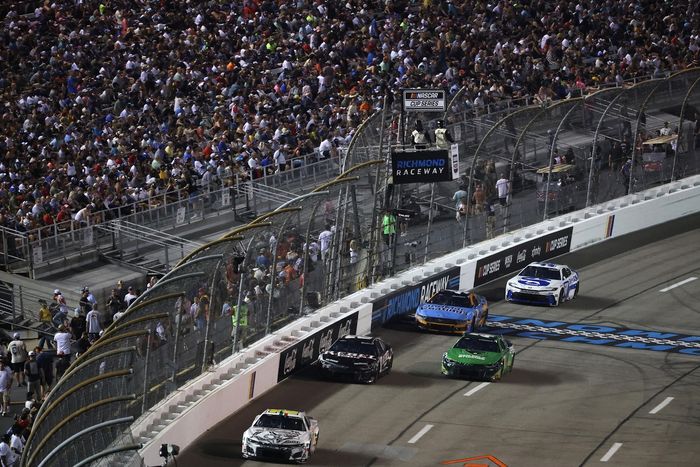 Ty Dillon, Kaulig Racing Chevrolet, Kyle Busch, Richard Childress Racing Chevrolet, Ricky Stenhouse Jr., Hyak Motorsports Chevrolet