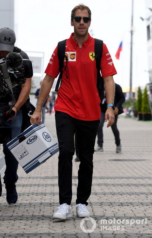 Sebastian Vettel, Ferrari arriva in pista