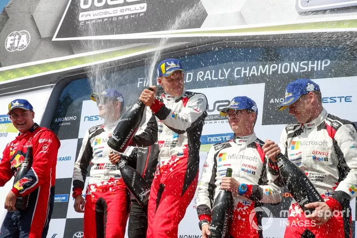 Podio: il vincitore Ott Tänak, Martin Järveoja, Toyota Gazoo Racing WRT Toyota Yaris WRC, il secondo classificato Esapekka Lappi, Janne Ferm, Citroën World Rally Team Citroen C3 WRC, il terzo classificato  Jari-Matti Latvala, Miikka Anttila, Toyota Gazoo Racing WRT Toyota Yaris WRC