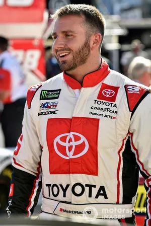  Matt DiBenedetto, Leavine Family Racing, Toyota Camry Toyota Express Maintenance