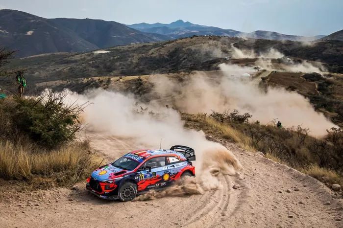 Thierry Neuville, Nicolas Gilsoul, Hyundai Motorsport Hyundai i20 Coupe WRC