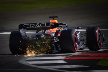 Hierdoor vreest Verstappen voor terugschakelen op rechte stukken en gas geven tijdens remmen