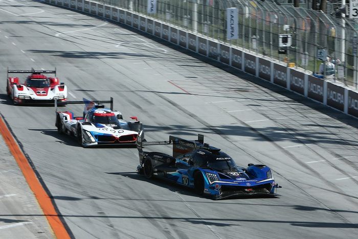 #10: Konica Minolta Acura ARX-06, Acura ARX-06, GTP: Ricky Taylor, Filipe Albuquerque, #25: BMW M Team RLL, BMW M Hybrid V8, GTP: Connor De Phillippi, Nick Yelloly, #7: Porsche Penske Motorsports, Porsche 963, GTP: Matt Campbell, Felipe Nasr
