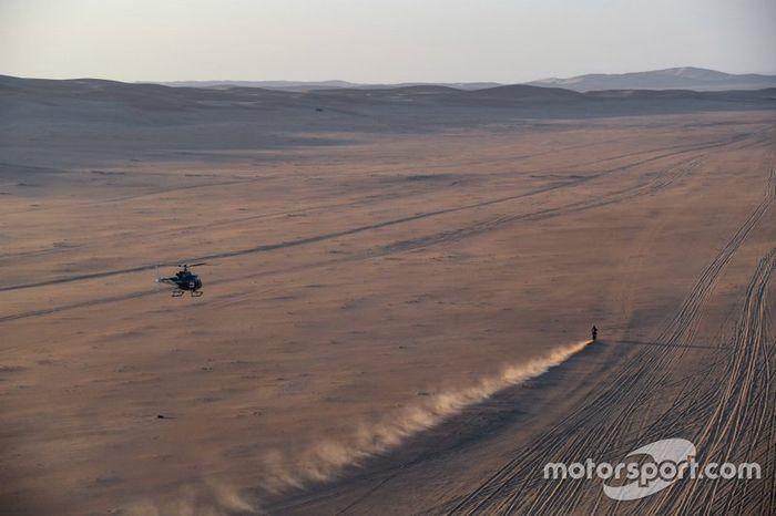 Etapa 3 (5 de enero): Wadi Ad-Dawasir-Wadi Ad-Dawasir (630 km, de los cuales 403 cronometrados)