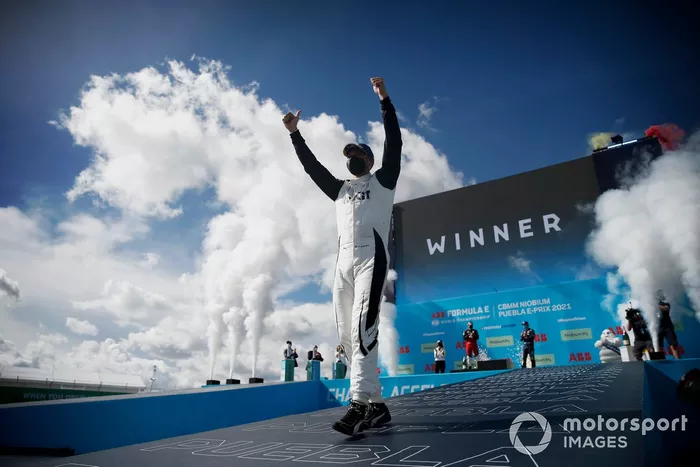 Ganador Edoardo Mortara, Venturi Racing celebra