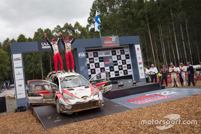I vincitori Jari-Matti Latvala, Miikka Anttila, Toyota Yaris WRC, Toyota Gazoo Racing