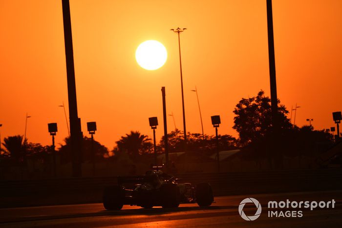 Lewis Hamilton, Mercedes-AMG F1 W09 
