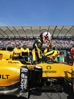 Kevin Magnussen, Renault Sport F1 Team RS16