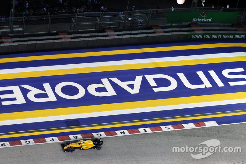 10. Kevin Magnussen, Renault Sport F1 Team RS16