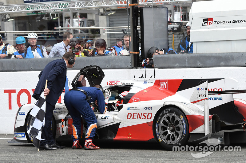 #5 Toyota Racing, Toyota TS050 Hybrid: Anthony Davidson, Sébastien Buemi, Kazuki Nakajima