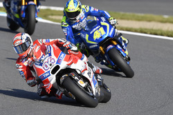 Andrea Dovizioso, Ducati Team, Aleix Espargaro, Team Suzuki Ecstar MotoGP