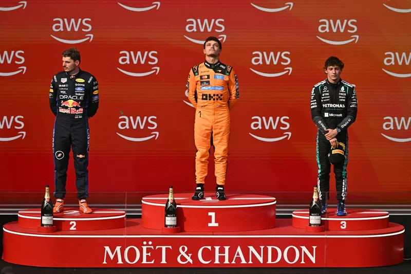 Max Verstappen, Red Bull Racing, Lando Norris, McLaren