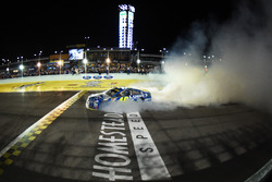 Jimmie Johnson, Hendrick Motorsports Chevrolet, vainqueur de la course et champion 2016