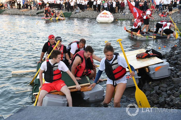 La carrera de balsas