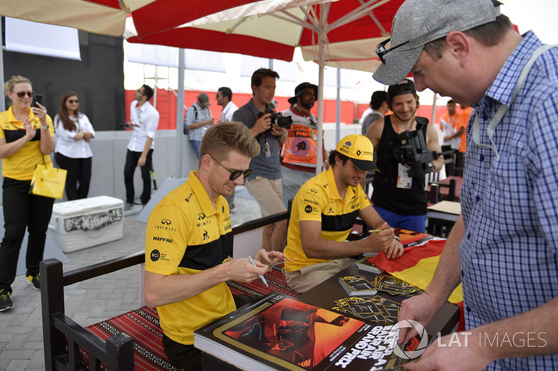 Nico Hulkenberg, Renault Sport F1 Team y Carlos Sainz Jr., Renault Sport F1