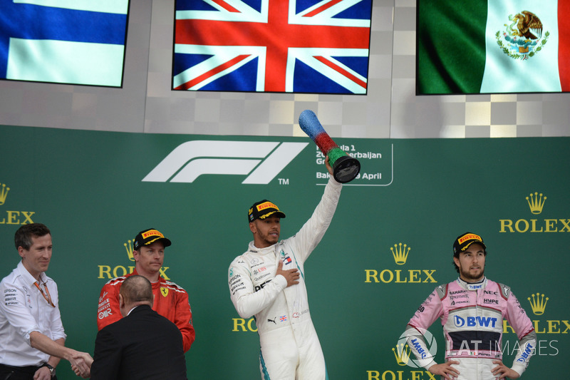 Kimi Raikkonen, Ferrari, Lewis Hamilton, Mercedes-AMG F1 y Sergio Perez, Force India