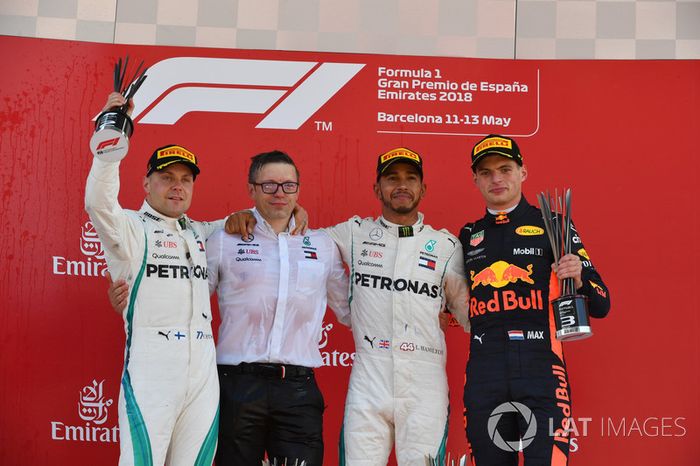Bonnington, Mercedes AMG F1, Valtteri Bottas, Mercedes-AMG F1, Lewis Hamilton, Mercedes-AMG F1 y Max Verstappen, Red Bull Racing