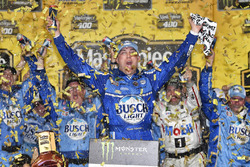 1. Kevin Harvick, Stewart-Haas Racing, Ford Fusion Busch Light