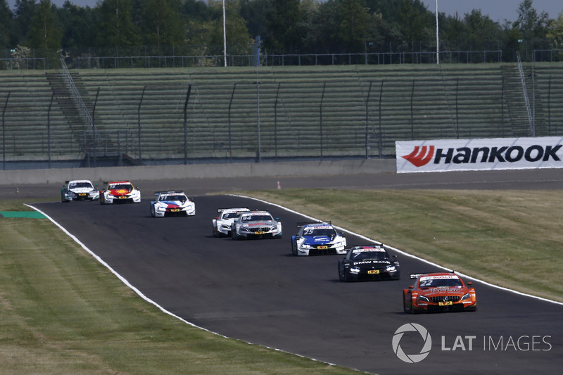 Lucas Auer, Mercedes-AMG Team HWA, Mercedes-AMG C63 DTM leads