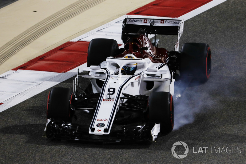 <img src="https://cdn-1.motorsport.com/static/custom/car-thumbs/F1_2018/TESTS/sauber.png" alt="" width="250" /> Sauber