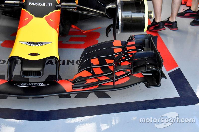 L'aileron avant de la voiture de Max Verstappen, Red Bull Racing RB14