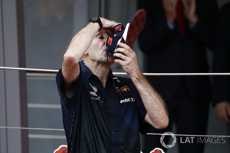 Технический директор Red Bull Racing Эдриан Ньюи