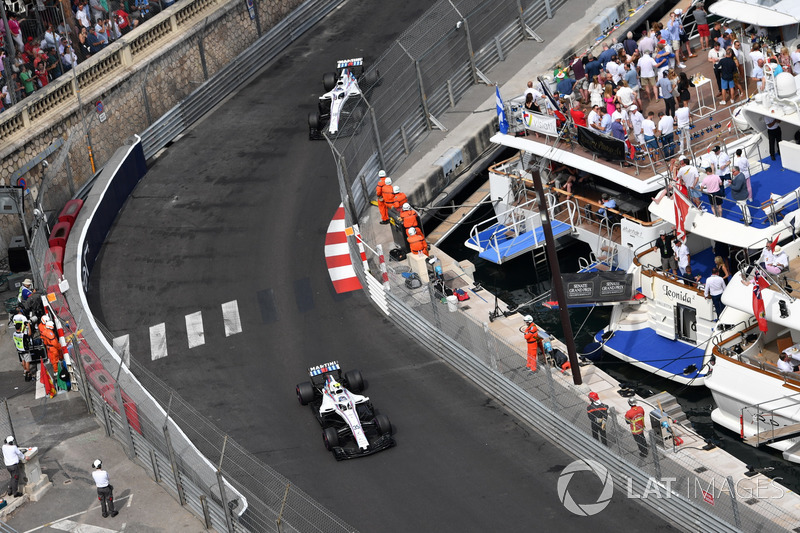 Lance Stroll, Williams FW41, Sergey Sirotkin, Williams FW41