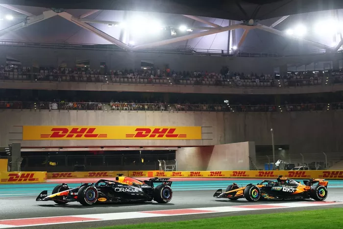 Oscar Piastri, McLaren, Max Verstappen, Red Bull Racing