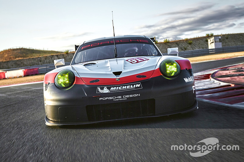 2017 Porsche 911 RSR