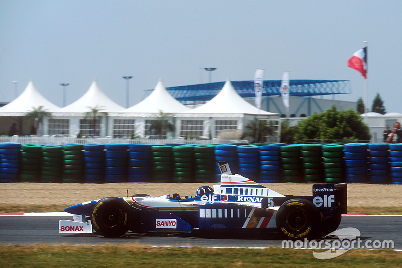 Williams на Гран При Франции-1995: надписи Rothmans на машине были заменены прямоугольниками