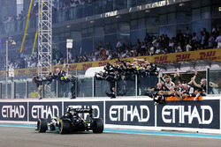 Sergio Perez, Sahara Force India F1 VJM09 aan de finish