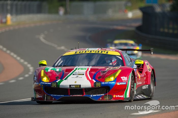 #71 AF Corse Ferrari 488 GTE: Davide Rigon, Sam Bird, Miguel Molina