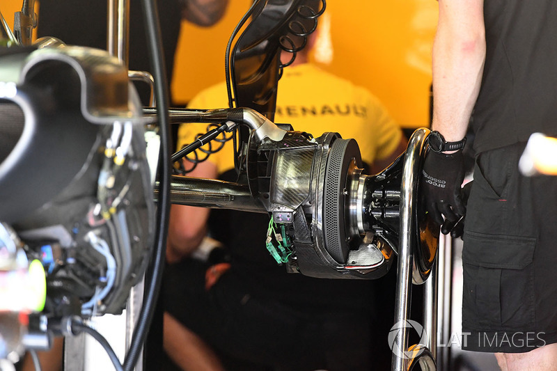 Задние тормоза и ступица Renault Sport F1 Team RS17