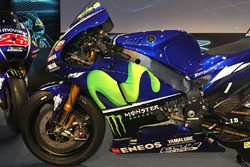 Мотоцикл Валентино Россі, Yamaha Factory Racing