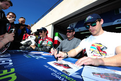 #43 RGR Sport by Morand Ligier JSP2 - Nissan: Ricardo Gonzalez, Filipe Albuquerque, Bruno Senna fir